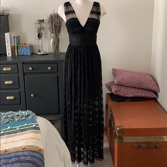 Adelyn Rae Charity Maxi Dress - Picture 2 of 16